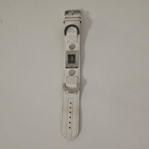 GIVENCHY TIME PIECE! - Picture 12 of 15
